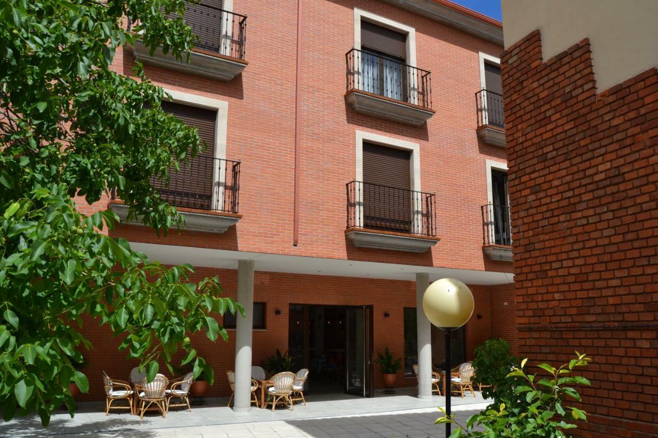 Hotel Villegas Valencia de Don Juan Exterior foto
